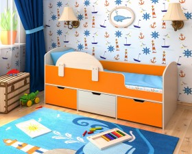 Кровать Малыш-мини с бортиком Дуб молочный/Оранжевый в Покровске - pokrovsk.katalogmebeli.com | фото